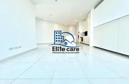 شقة - 2 غرف نوم - 3 حمامات للايجار في برج محمد بن راشد في المركز التجاري العالمي - شارع الكورنيش - أبوظبي