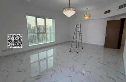 Apartment - 3 Bedrooms - 3 Bathrooms for rent in Oasis Tower - Al Rashidiya 1 - Al Rashidiya - Ajman