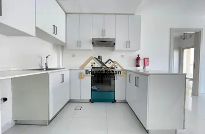 Apartment - 1 Bedroom - 2 Bathrooms for rent in Dilan Tower - Culture Village - Dubai