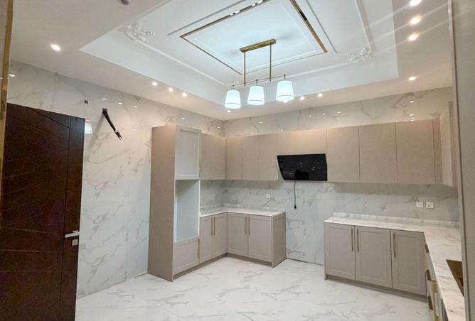 76180241 - Property Image 2