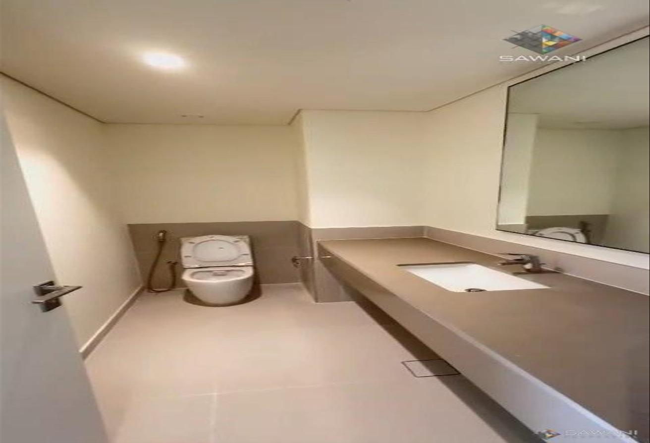 3BR + Maid | Spacious Villa | Chiller Free photo 9