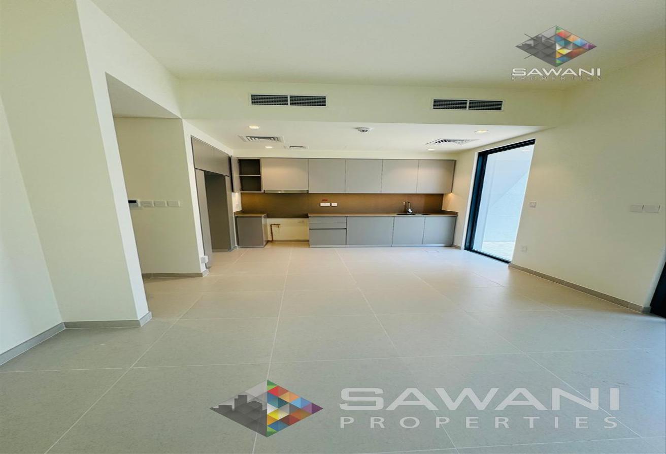 3BR + Maid | Spacious Villa | Chiller Free photo 2