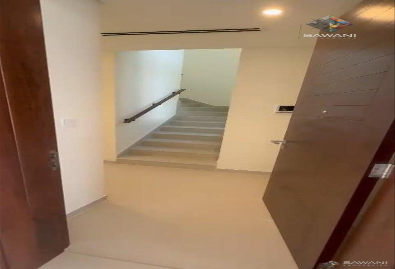 3BR + Maid | Spacious Villa | Chiller Free photo 6