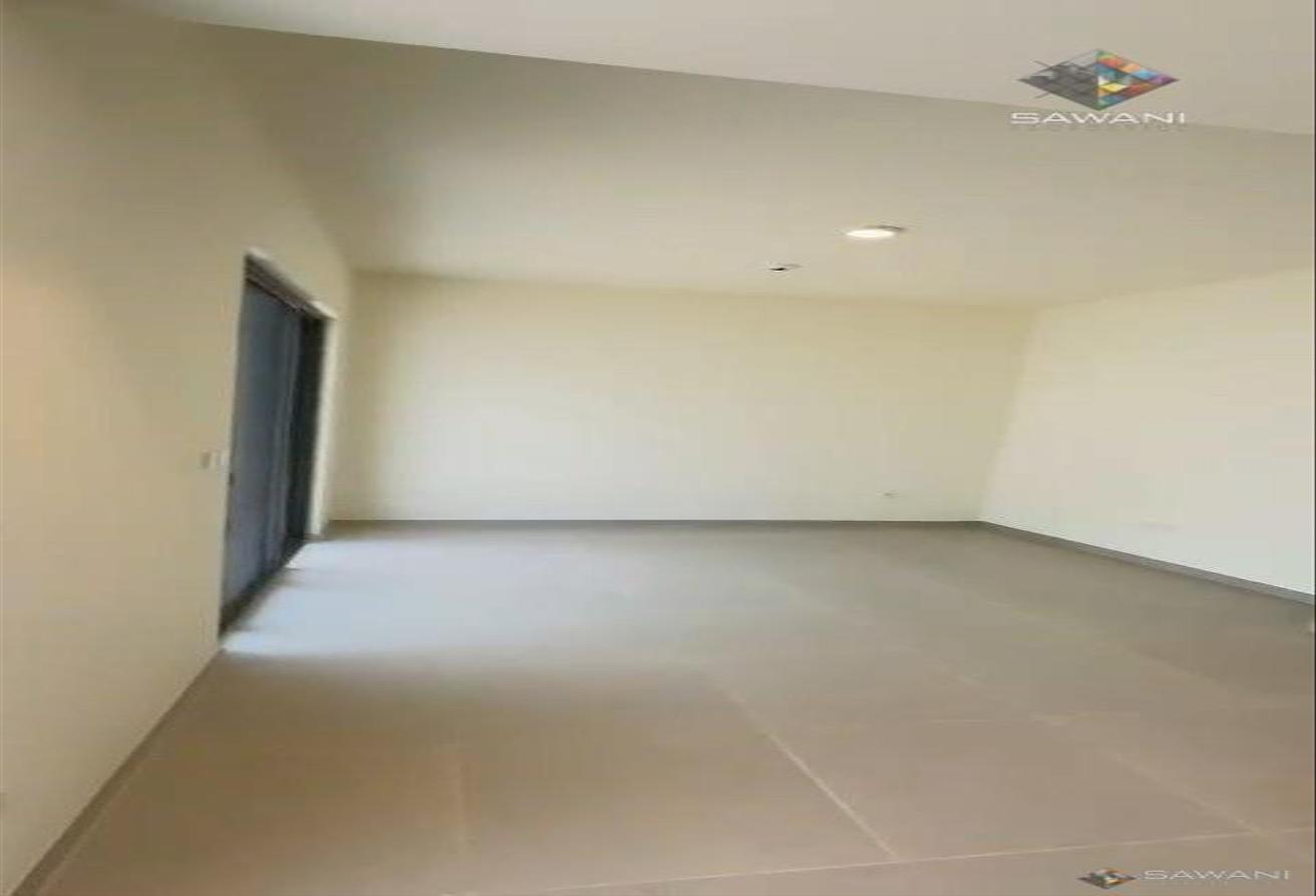 3BR + Maid | Spacious Villa | Chiller Free photo 13