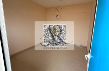 Labor Camp - Studio - 7+ Bathrooms for rent in Ali Mousa Building - Al Sajaa Industrial - Al Sajaa - Sharjah Labor Camp - Studio - 7+ Bathrooms for rent in Ali Mousa Building - Al Sajaa Industrial - Al Sajaa - Sharjah