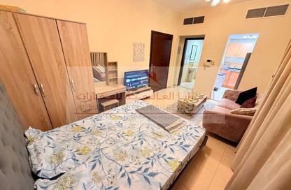 Apartment - Studio - 1 for rent in Beach Tower 1 - Al Khan Lagoon - Al Khan - Sharjah