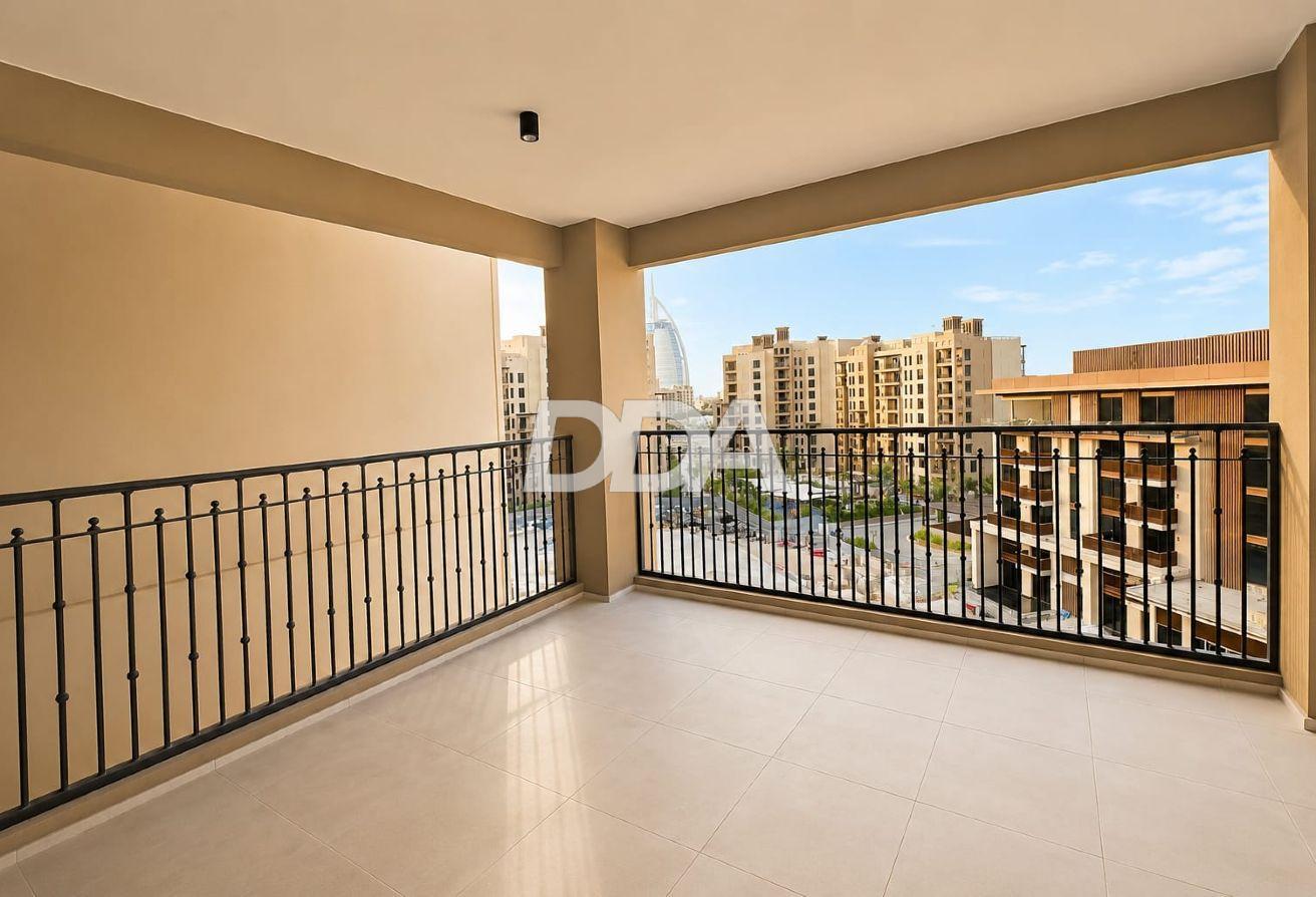 LUXURY 4BR + MAID | LARGE LAYOUT | PRIME LOCATION photo 3