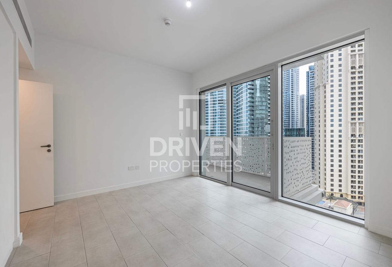 Brand New | Luxury Apt with Beach Access photo 8