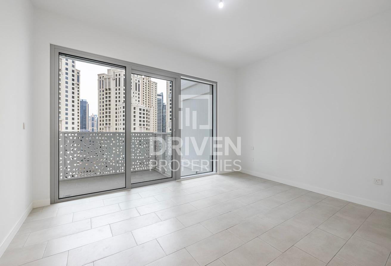 Brand New | Luxury Apt with Beach Access photo 6