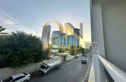 شقة - 2 غرف نوم - 3 حمامات للايجار في مساكن كورنيش عجمان - طريق كورنيش عجمان - عجمان