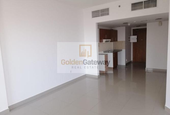 Well maintain Studio With Parking|Lakeview photo 2