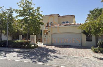Villa - 3 Bedrooms - 5 Bathrooms for rent in District 6 - Jumeirah Park - Dubai