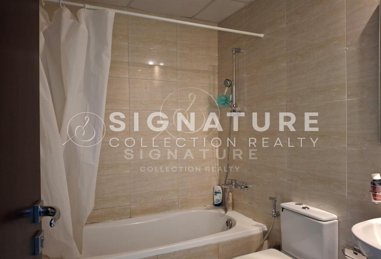 High Floor | Vacant | Well maintained photo 13