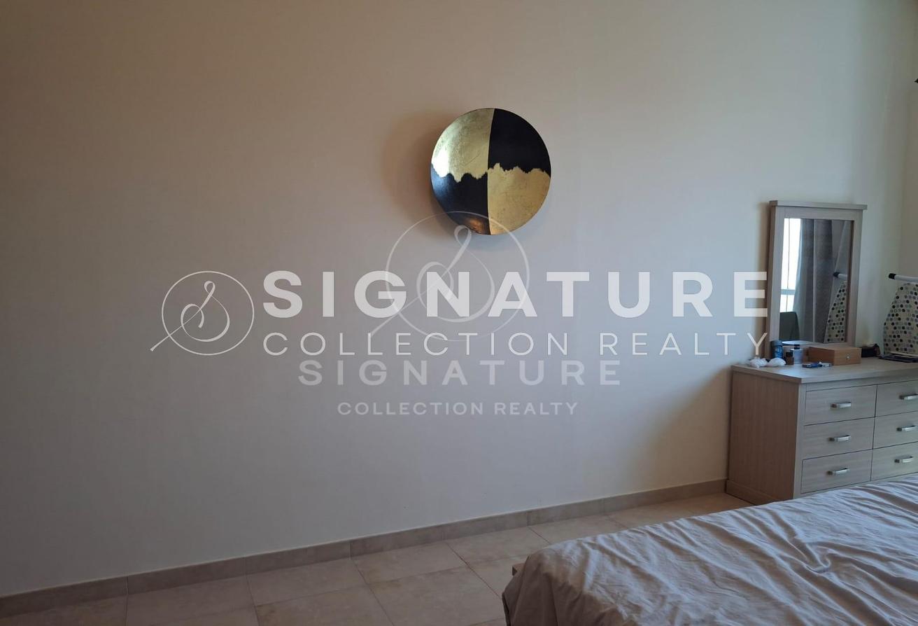 High Floor | Vacant | Well maintained photo 11