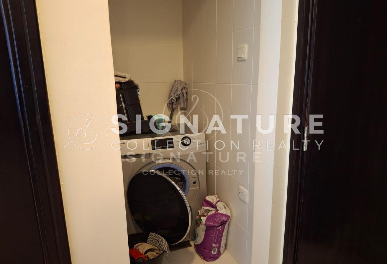 High Floor | Vacant | Well maintained photo 14