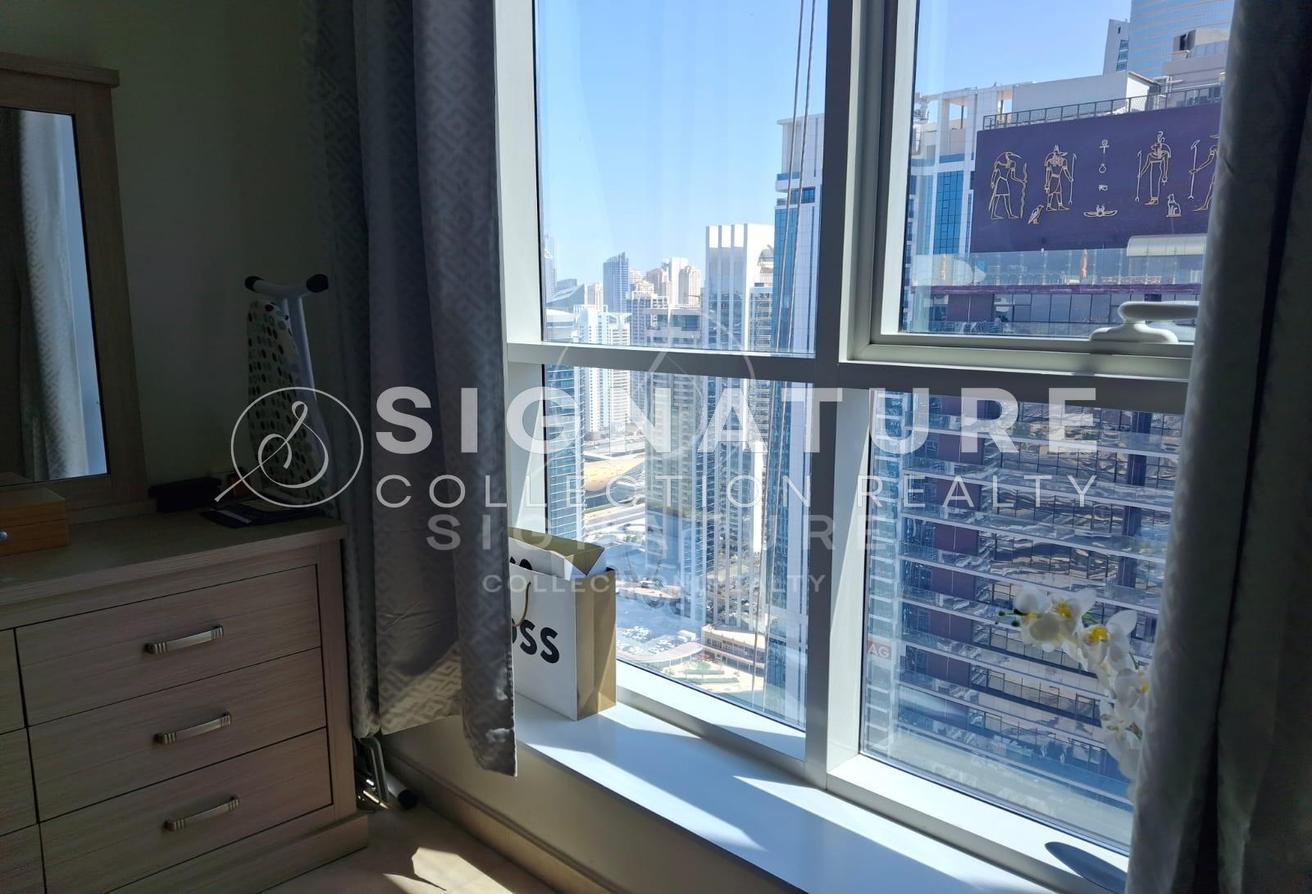 High Floor | Vacant | Well maintained photo 9