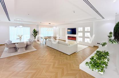 Apartment - 4 Bedrooms - 5 Bathrooms for sale in Elite Residence - Dubai Marina - Dubai