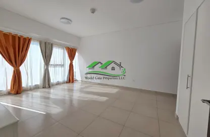 شقة - 3 غرف نوم - 4 حمامات للايجار في الموجة - نجمة أبوظبي - جزيرة الريم - أبوظبي