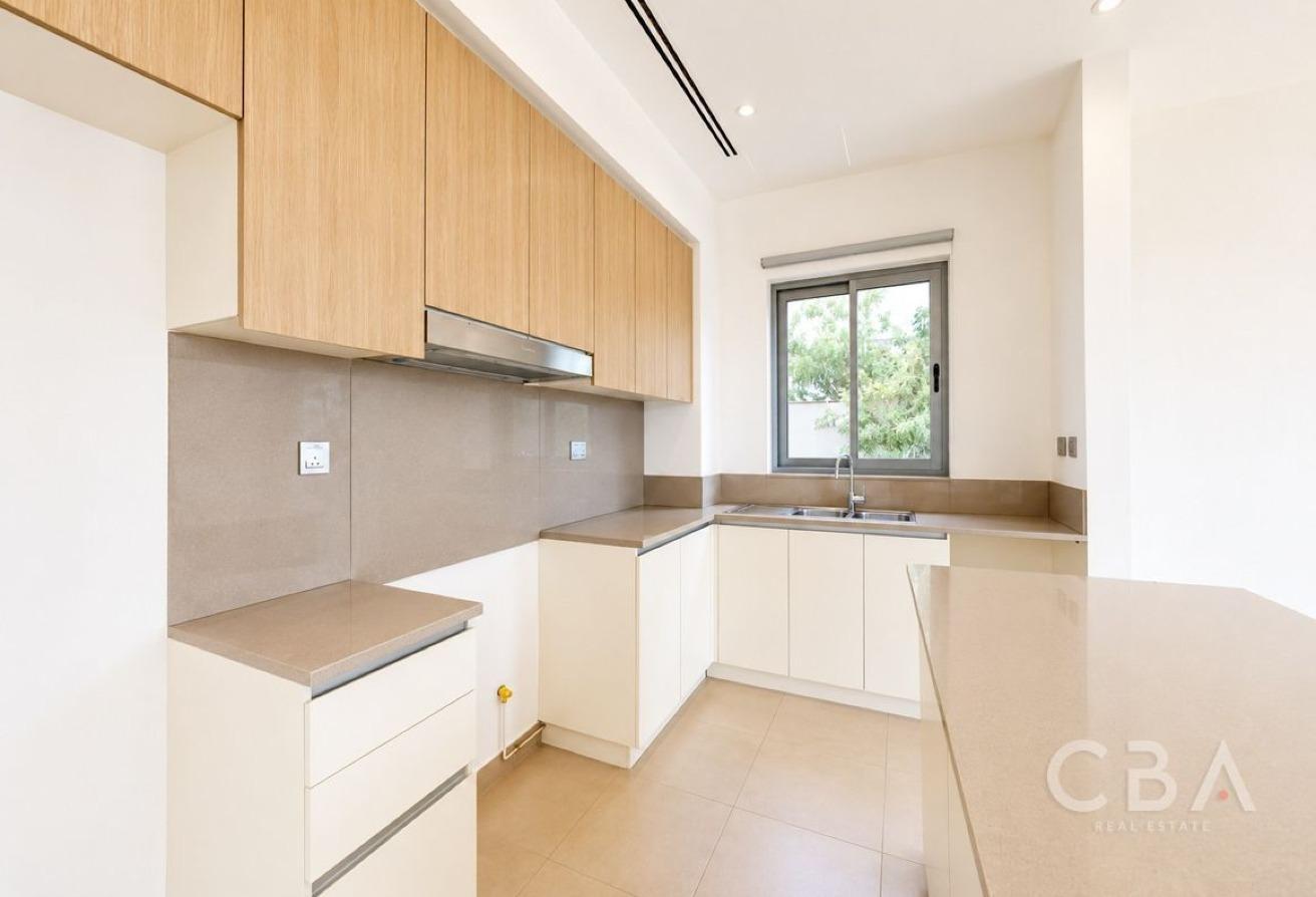 Negotiable | Close to Ammenties | Prime Location photo 4