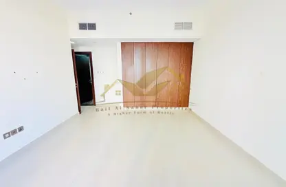 Apartment - 1 Bedroom - 2 Bathrooms for rent in Jumeirah Garden City - Al Satwa - Dubai