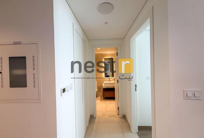 Upgraded 1 BR Apartment | Luxury Furnished photo 3