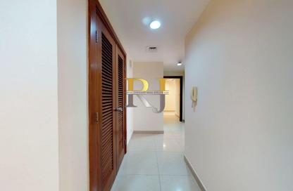 Apartment - 2 Bedrooms - 2 Bathrooms for rent in Golden Sands 9 - Al Mankhool - Bur Dubai - Dubai