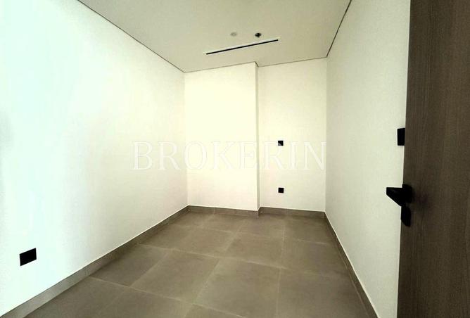 114166563 - Property Image 3