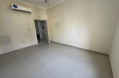 Apartment - 1 Bedroom - 2 Bathrooms for rent in Al Rumailah building - Al Rumailah 2 - Al Rumaila - Ajman