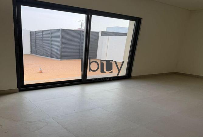 76163602 - Property Image 2