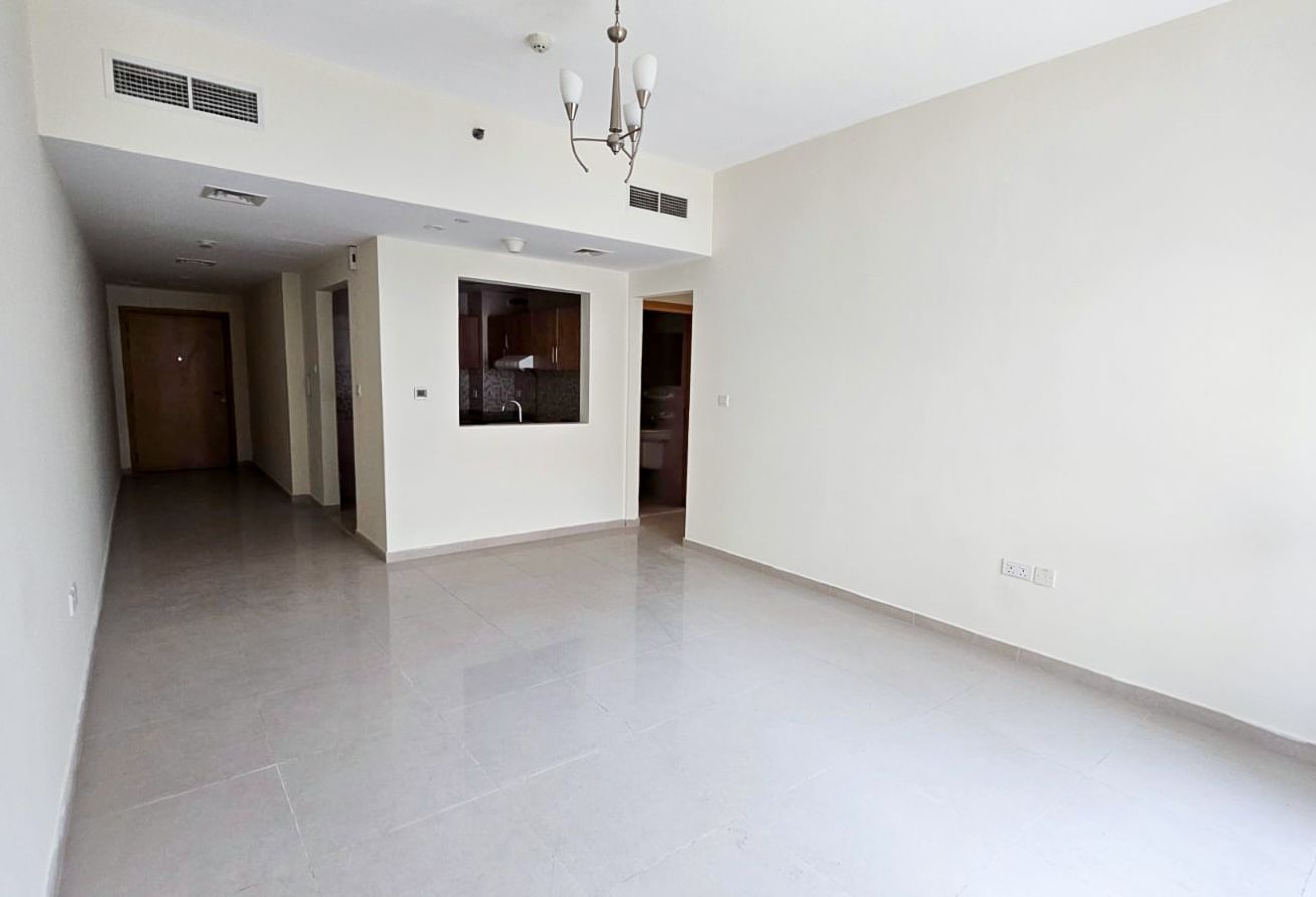 Spacious 1BD | Well Maintained | Prime Location