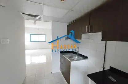 Apartment - 1 Bathroom for rent in Dar Al Majaz - Jamal Abdul Nasser Street - Al Majaz - Sharjah