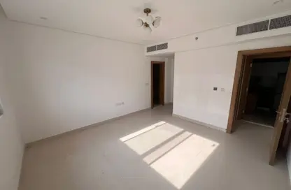 شقة - غرفة نوم - 2 حمامات للايجار في الزاهية 1 - الزاهية - تجارية مويلح - الشارقة