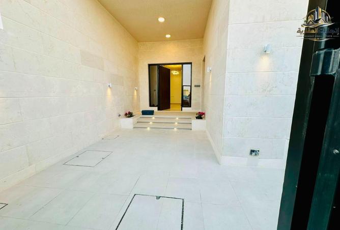 102835840 - Property Image 3