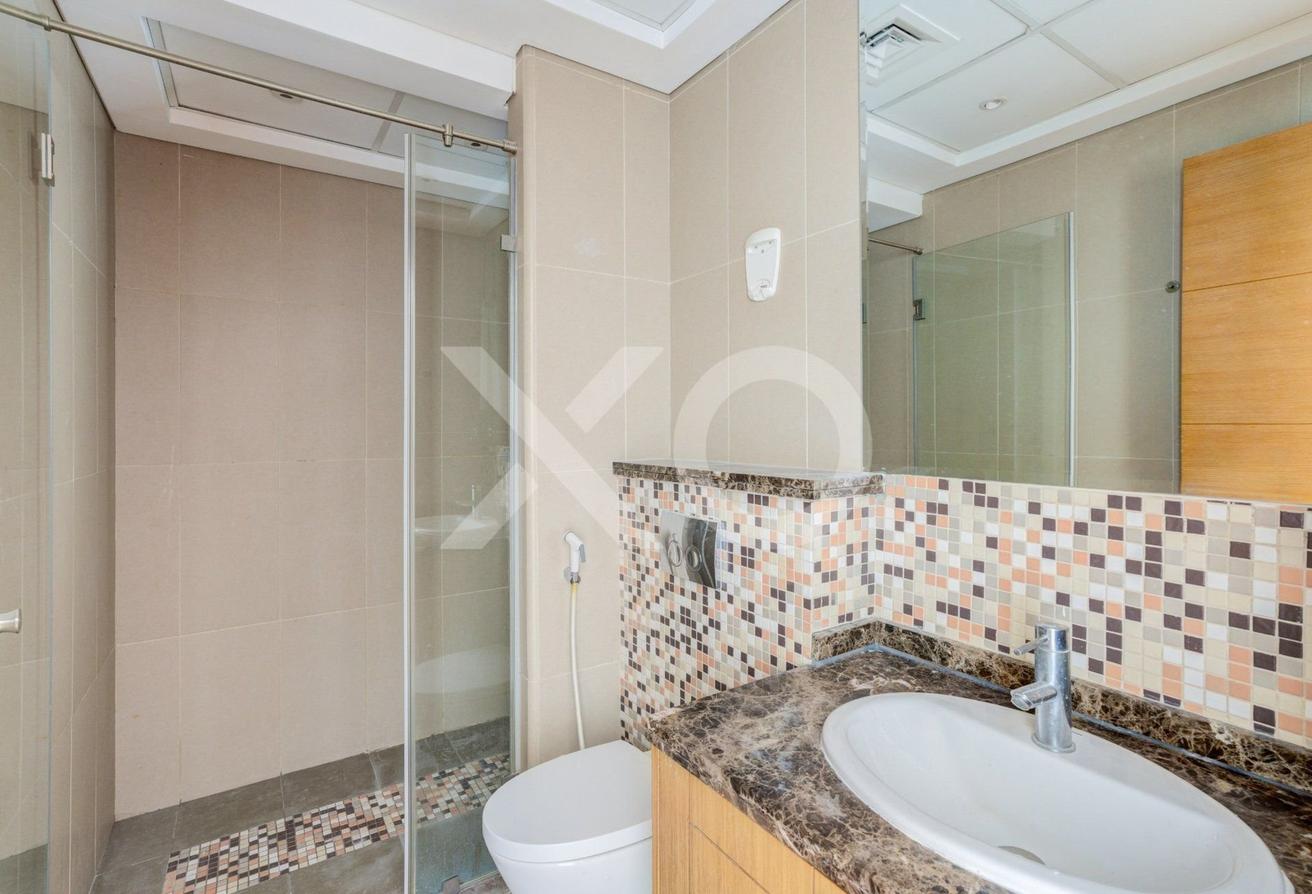 Huge Plot | Available Now | Corner Unit photo 8