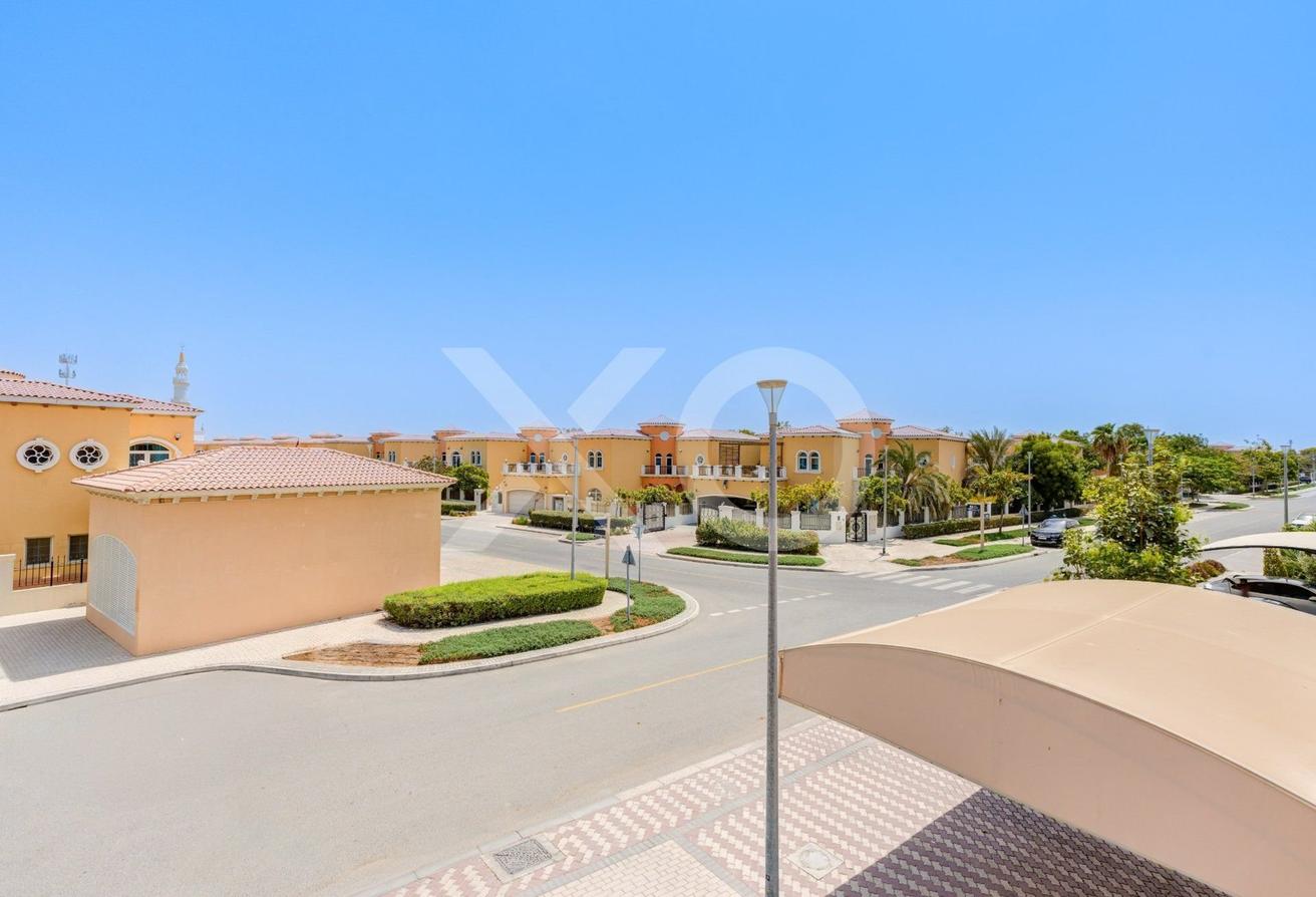 Huge Plot | Available Now | Corner Unit photo 19