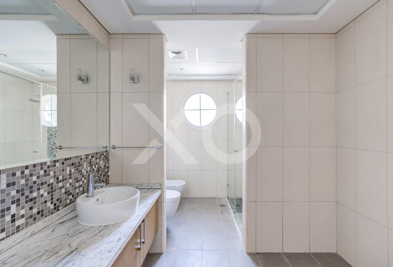 Huge Plot | Available Now | Corner Unit photo 12