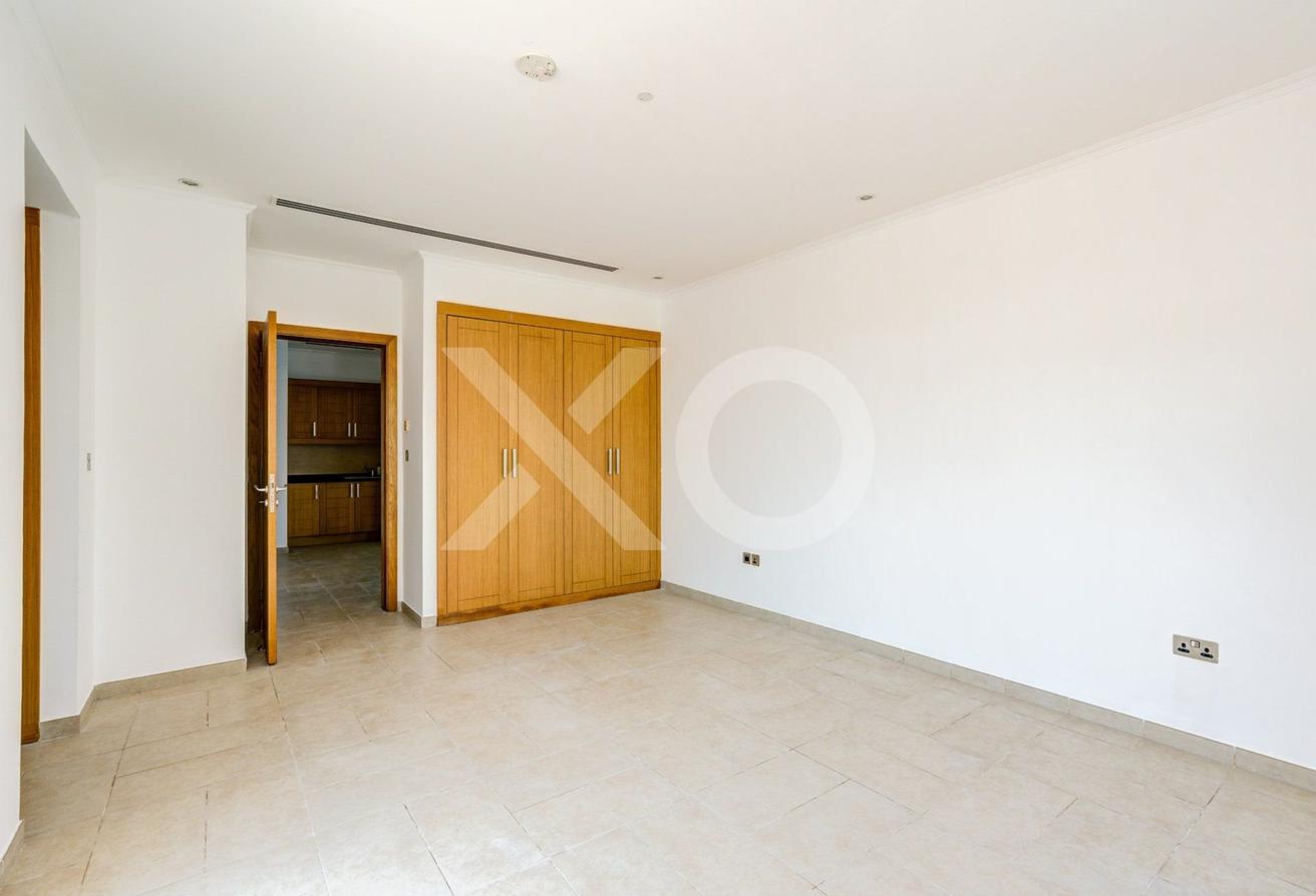 Huge Plot | Available Now | Corner Unit photo 17