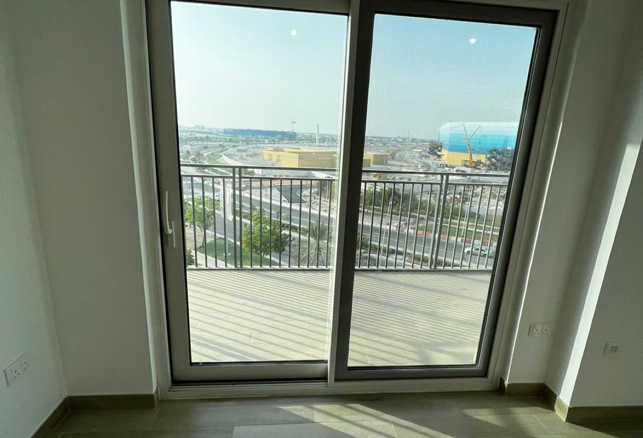 Corner Unit | Sea world & Ferrari View | Prime Loc