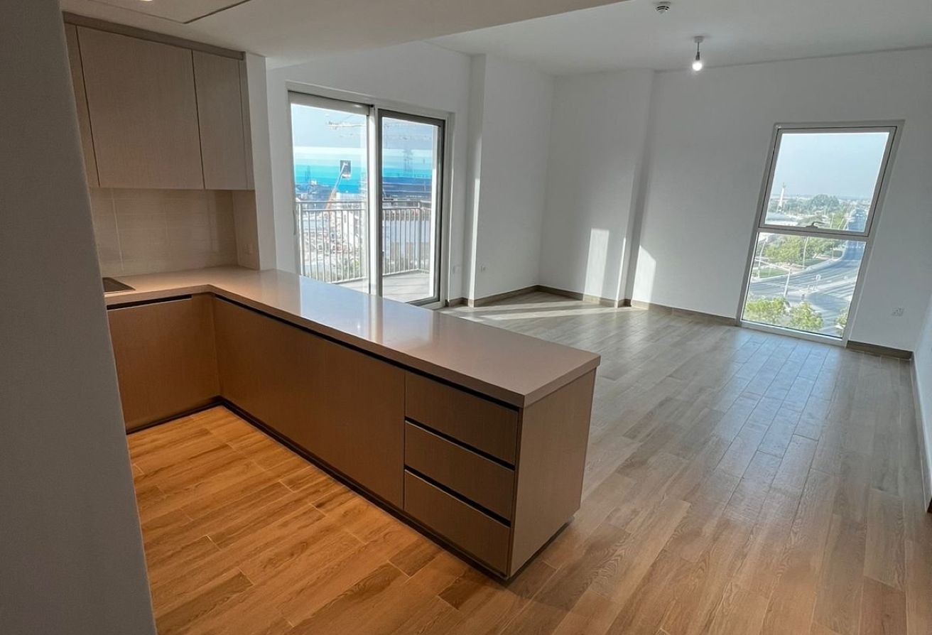 Corner Unit | Sea world & Ferrari View | Prime Loc