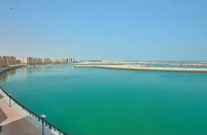 شقة - 2 غرف نوم - 3 حمامات للبيع في 13B البحيرة - لاجون - ميناء العرب - راس الخيمة - رأس الخيمة