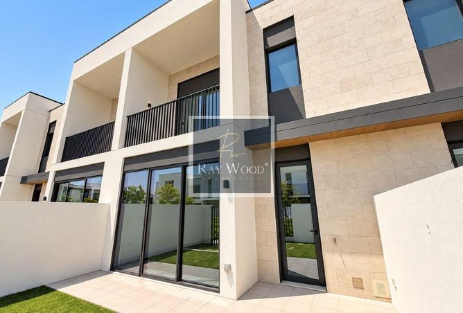 Large Layout | Top Finish | Prime location