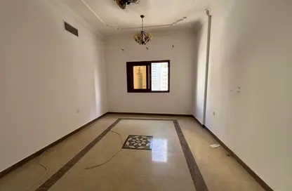 Apartment - 2 Bedrooms - 2 Bathrooms for rent in Al Khan Corniche - Al Khan - Sharjah
