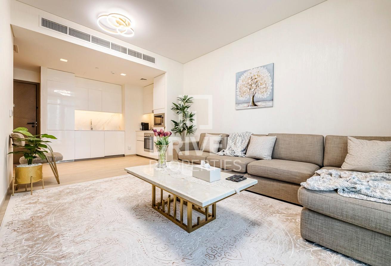 Spacious and Bright Apt | Ready to Move in photo 3
