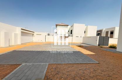 Villa - 6 - 7 for rent in Fay Alreeman - Al Shamkha - Abu Dhabi