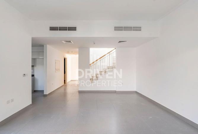 103709813 - Property Image 3