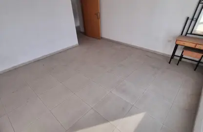 Apartment - 3 Bedrooms - 3 Bathrooms for rent in Qasimia 10 building - Al Mahatta - Al Qasimia - Sharjah