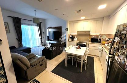 Apartment - 2 Bedrooms - 3 Bathrooms for sale in Zahra Apartments 2B - Zahra Apartments 2 - Zahra Apartments - Town Square - Dubai