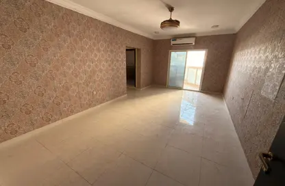 Apartment - 2 Bedrooms - 2 Bathrooms for rent in Al Jurf 2 - Al Jurf - Ajman Downtown - Ajman