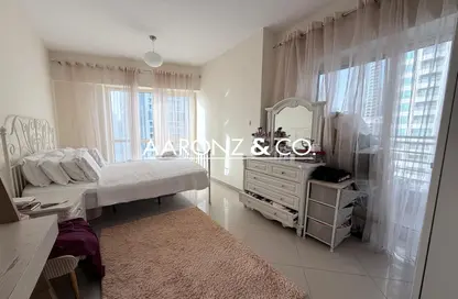 شقة - 2 غرف نوم - 4 حمامات للايجار في برج أيكون 1 - (JLT) مجمع M - أبراج بحيرات الجميرا - دبي