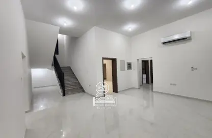 فيلا - 8 غرف نوم - 8 حمامات للايجار في مدينة شخبوط - أبوظبي